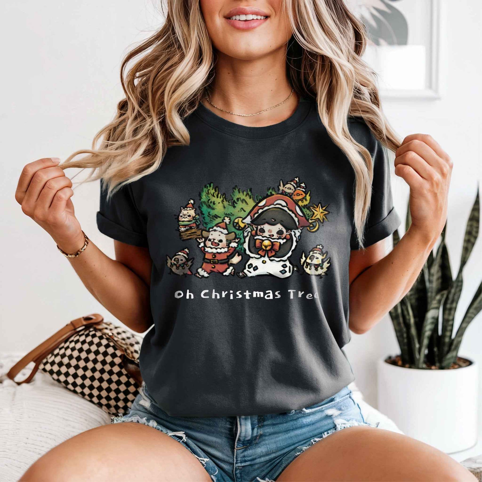 Christmas tree T-Shirt - Spooky Season Essential