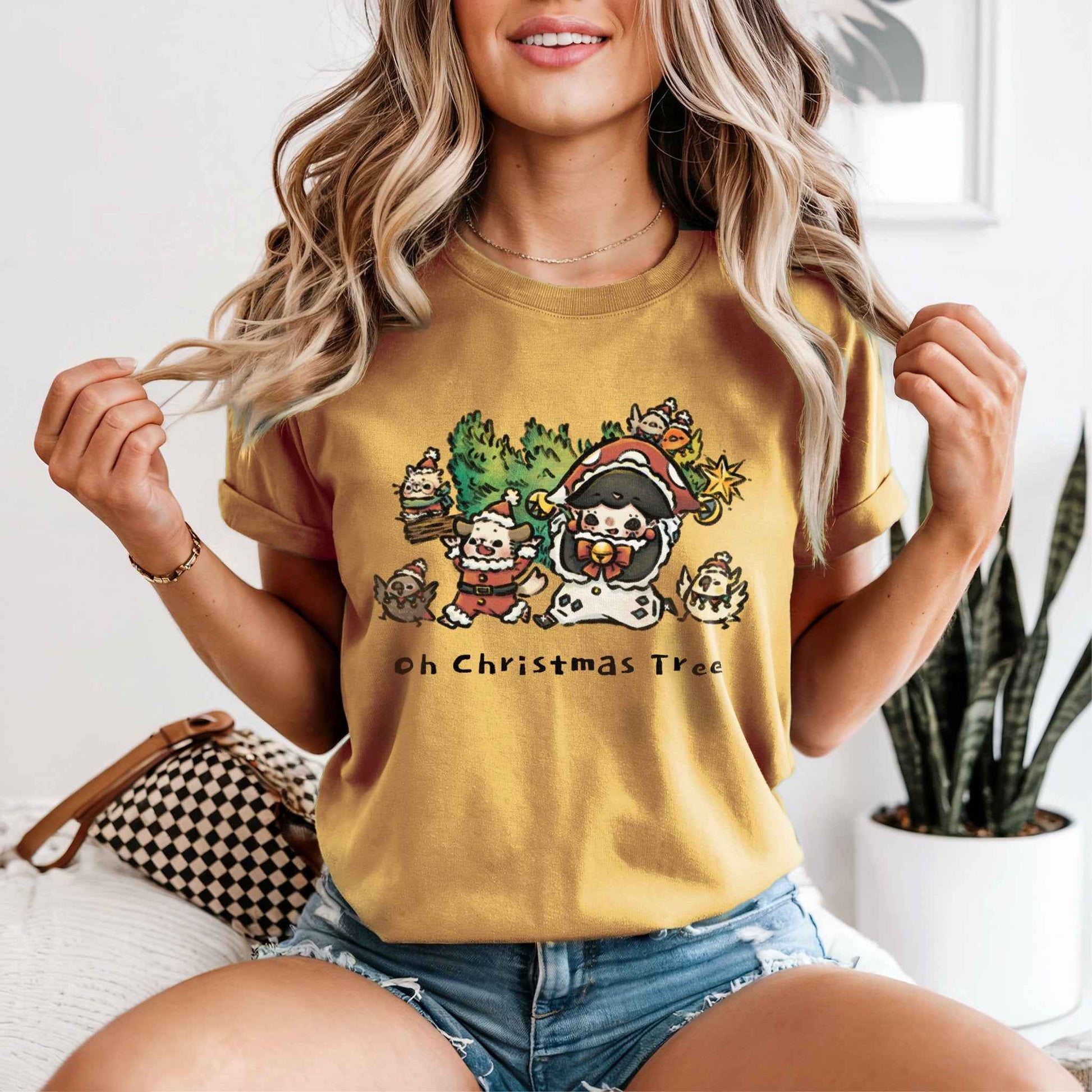 Christmas tree T-Shirt - Spooky Season Essential