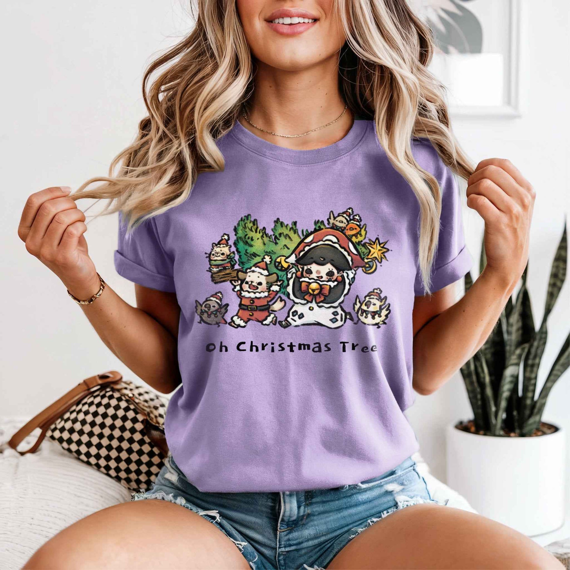Christmas tree T-Shirt - Spooky Season Essential