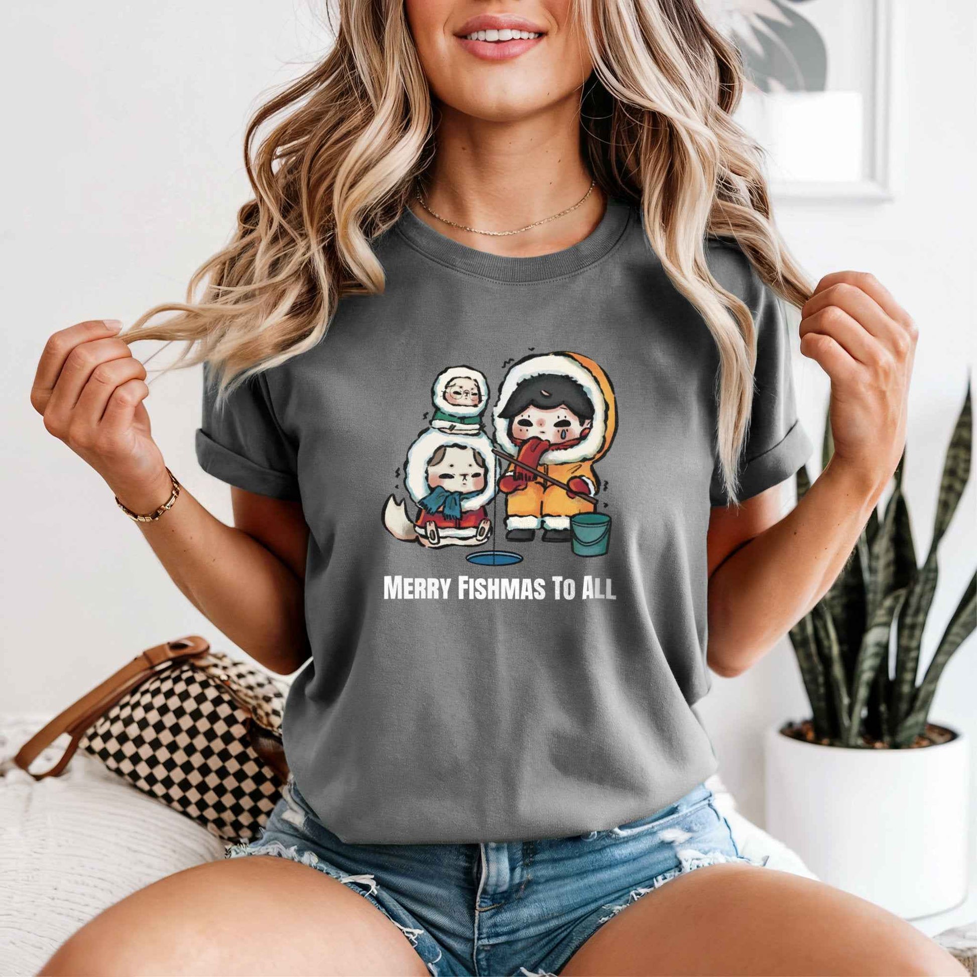Ice fishing T-Shirt - Christmas Essential