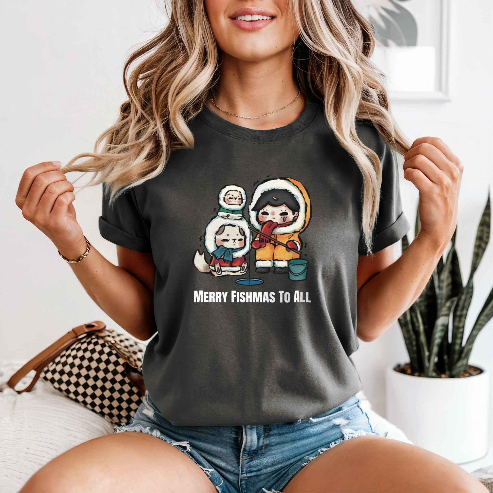 Ice fishing T-Shirt - Christmas Essential